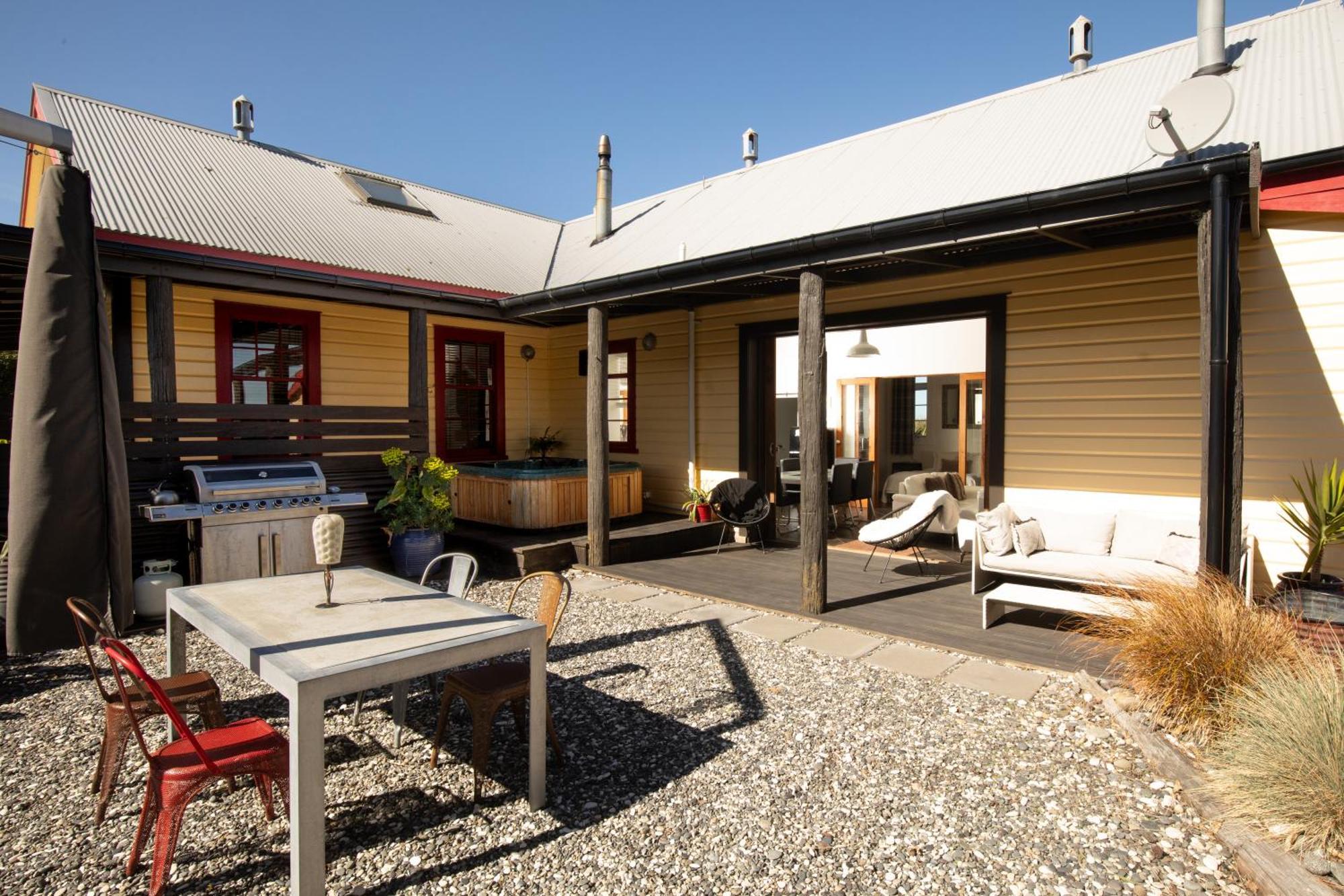 The Factory Luxury Accomodation Kaikoura Exterior photo
